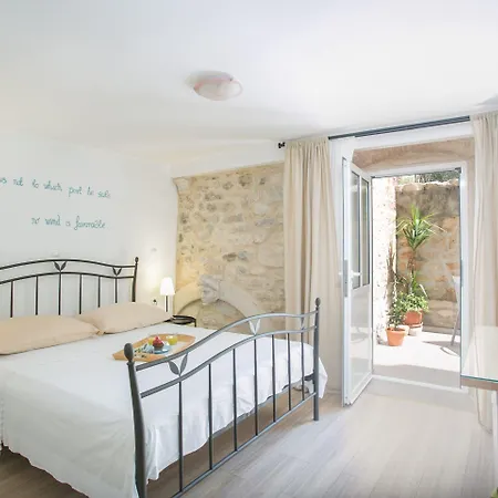 Mendi Trogir