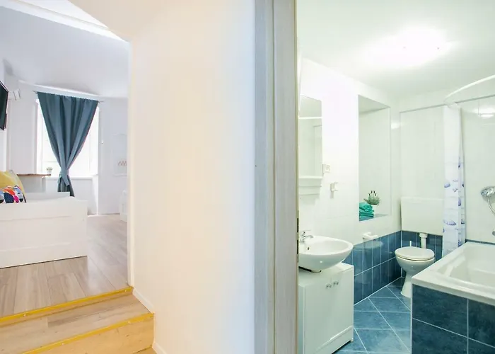 Mendi Konukevi Trogir